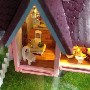 Maqueta miniatura 3D flying house wonderland 12x12x12 cm.