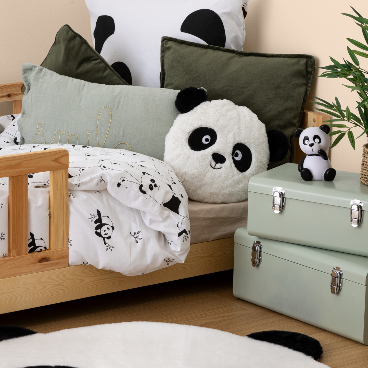 Coussin panda "Nao" noir & blanc D27cm