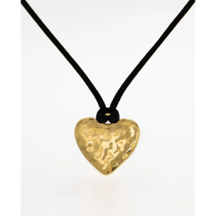 Collar de mujer con corazón