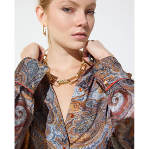Camicia classica stampata con profili a contrasto