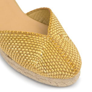Alpargata Cora cuña de yute con rayón trenzado, cintas y escote en V con hilos metalizados