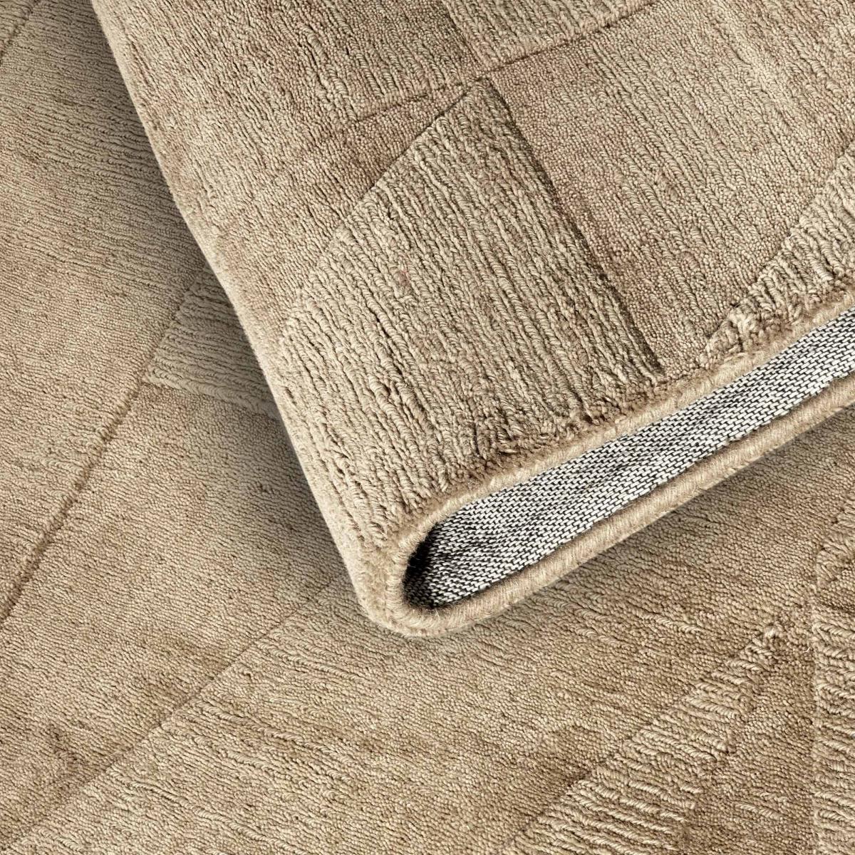 Tapis salon géométrique, relief tissé à la main, design authentique