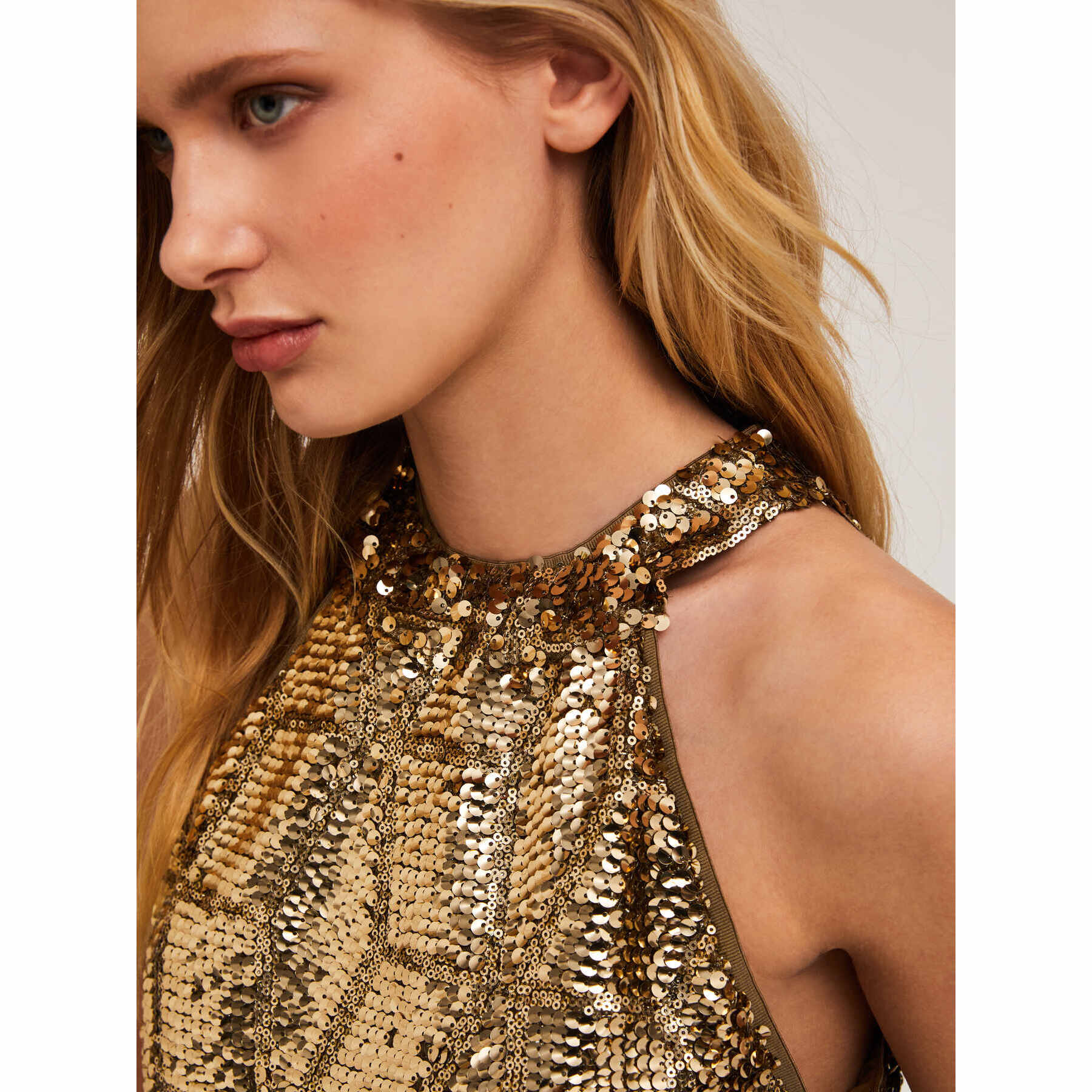 Motivi - Top halter con lentejuelas - Oro
