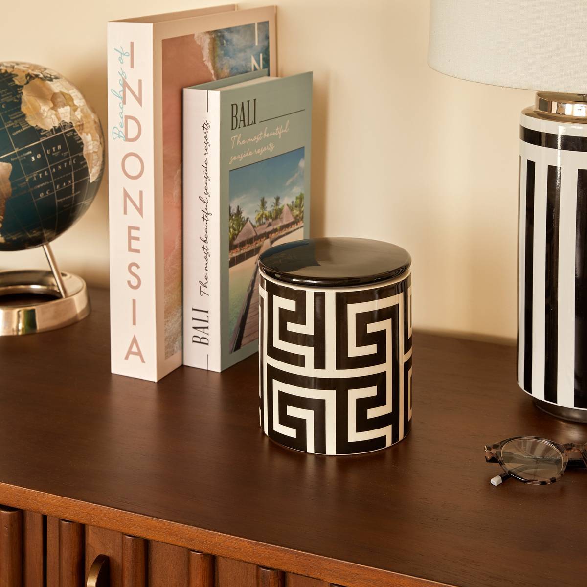 Bougie parfumée 931g Reso Parfum boisé noir et blanc