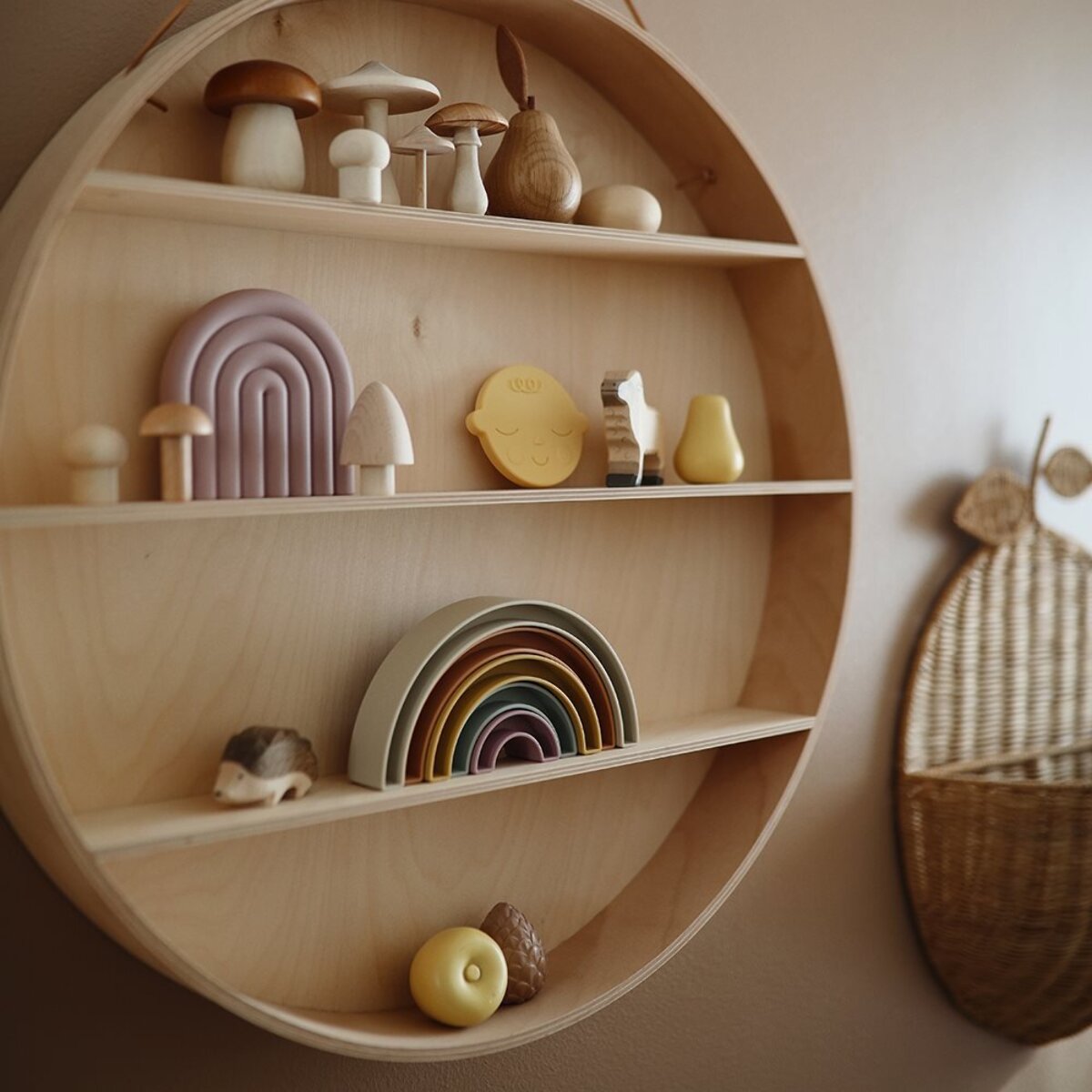 Mushie Arcoiris Apilables Solid