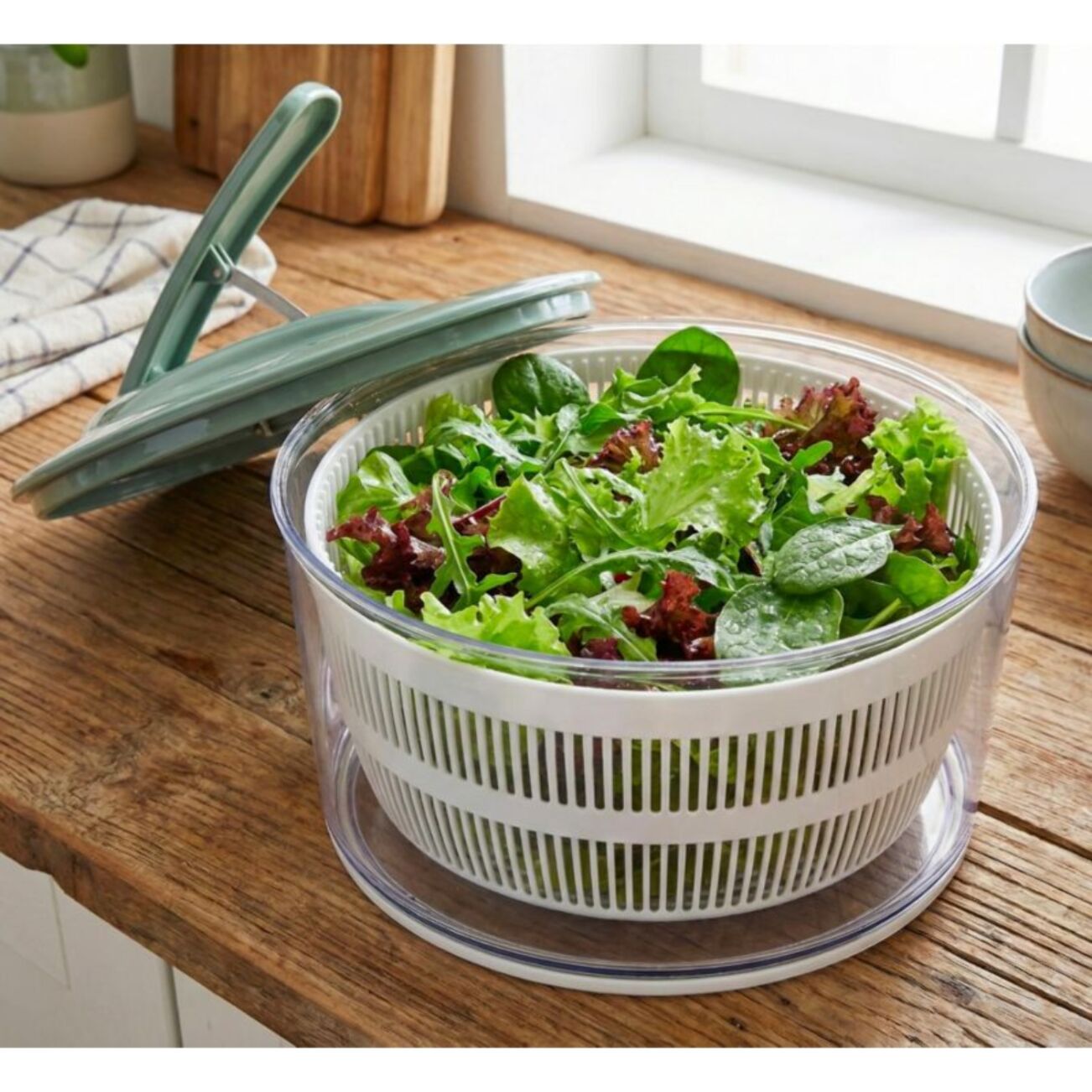 Essoreuse à salade ESSENTIELB 24cm vert sauge