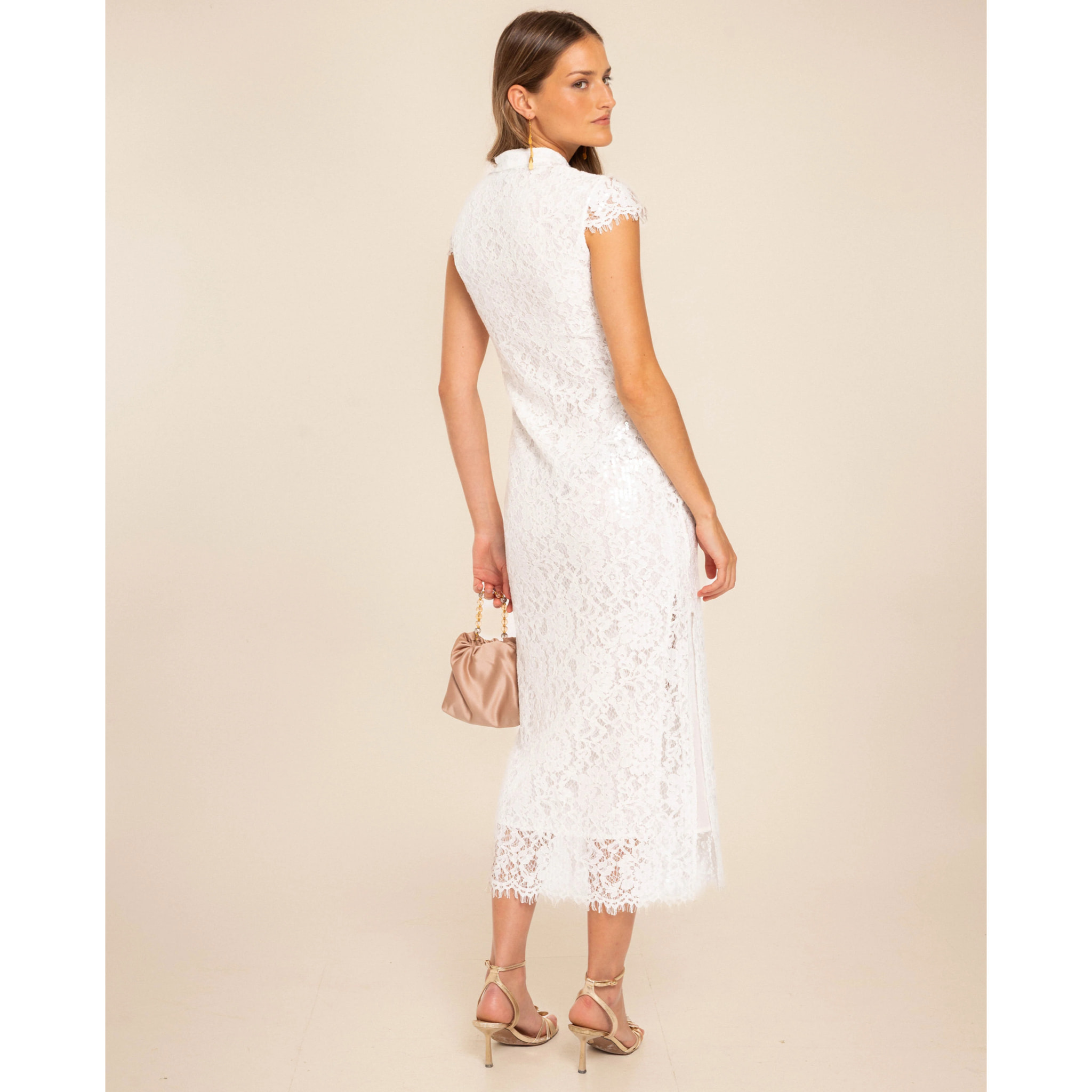 Vestido midi de encaje con lentejuelas