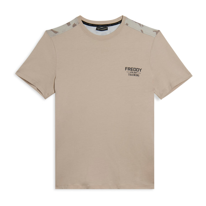 T-shirt con inserti camouflage e logo sul cuore