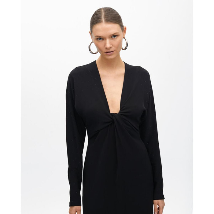 Abito in maglia con dettagli in strass sulle spalle