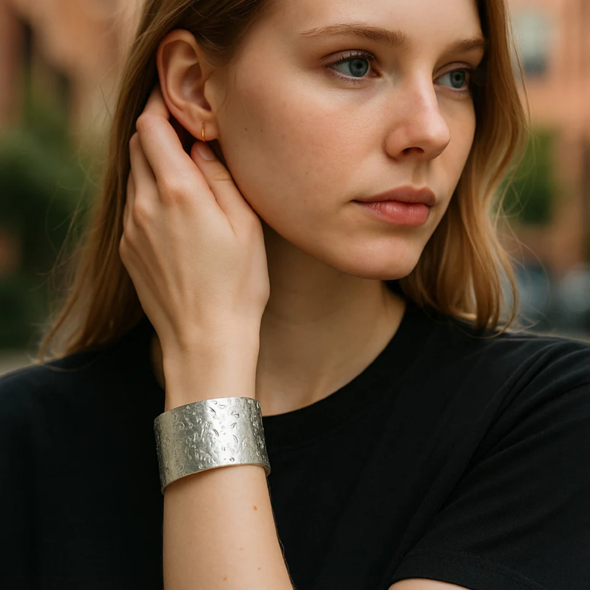 Pulsera brazalete Alunizaje medium en latón plata 10µ