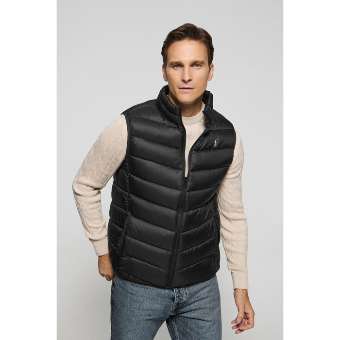 Gilet ultraleggero Chase nero con ricamo Rigby Go