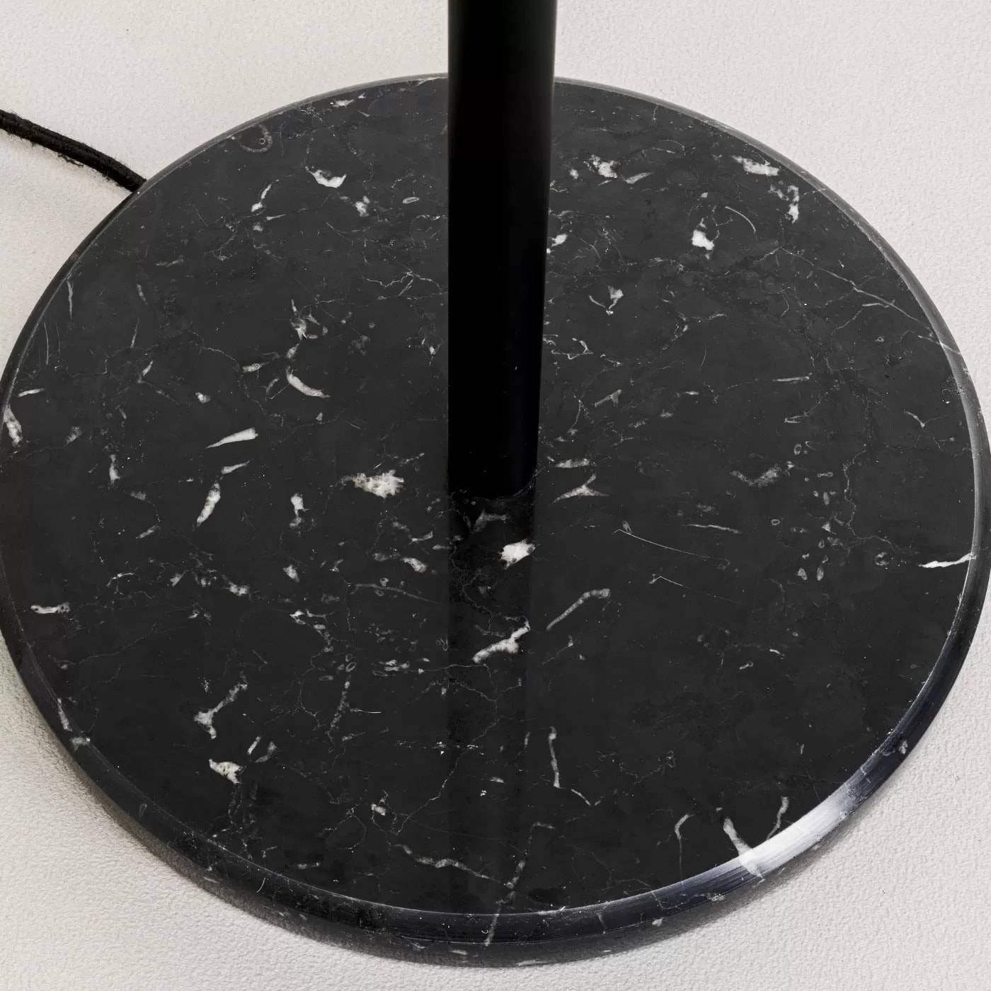 Lampadaire Scala Balls 160cm noir et blanc Kare Design