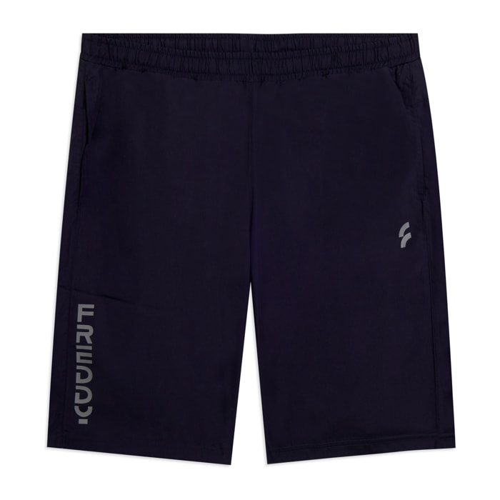 Pantaloni corti uomo tecnici con logo verticale