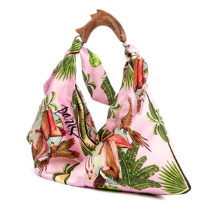 Bereguardo Bolso de hombro Mujer. Fabricado en tejido suave estampado con tintes naturales con asa de madera.