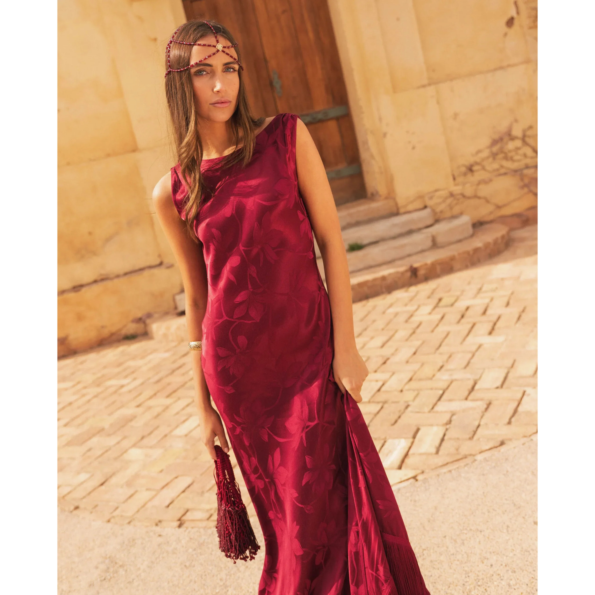 Vestido largo con escote drapeado en espalda