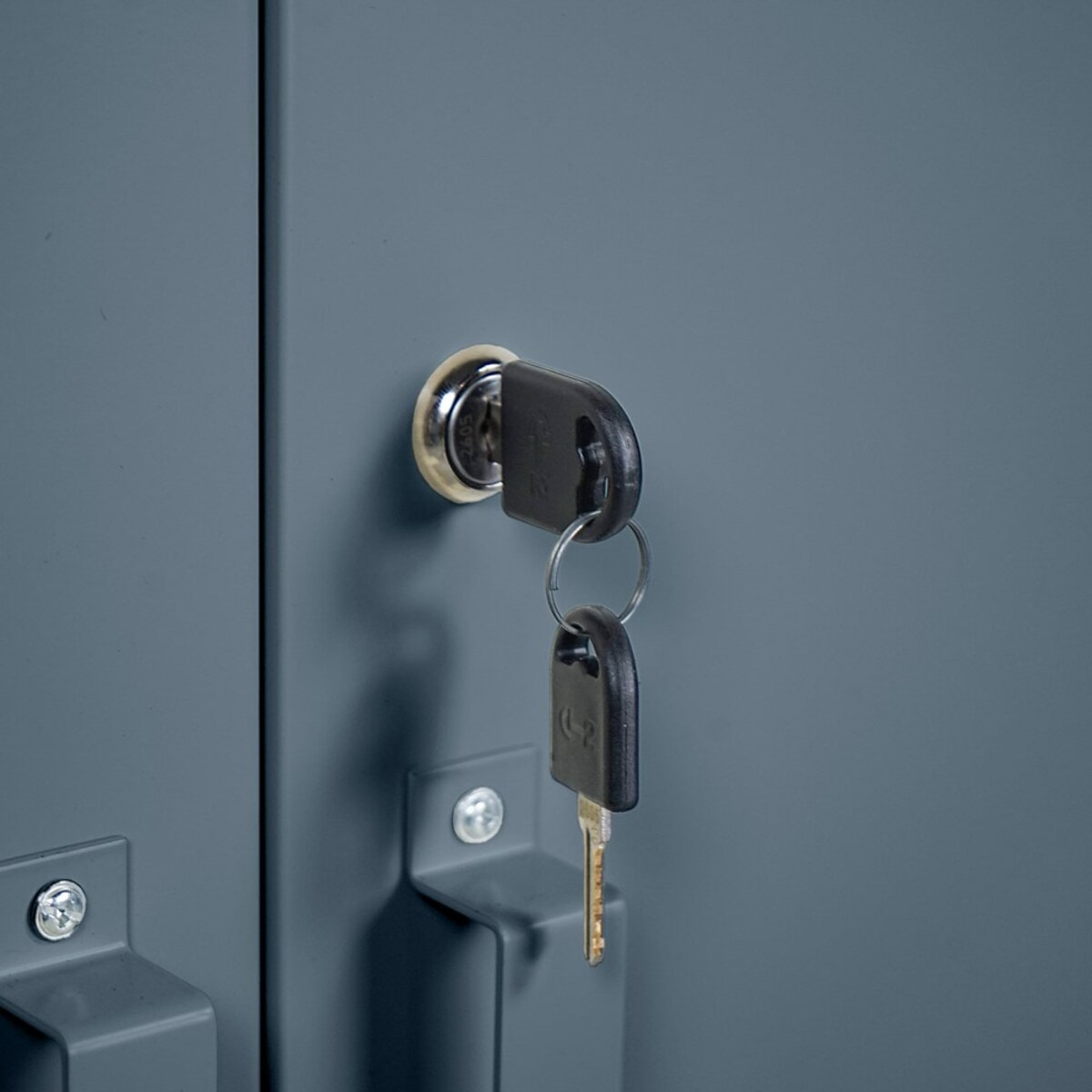 Armadio metallo semiaperto con serratura 85x45x190 cm ceruleo - Yumi