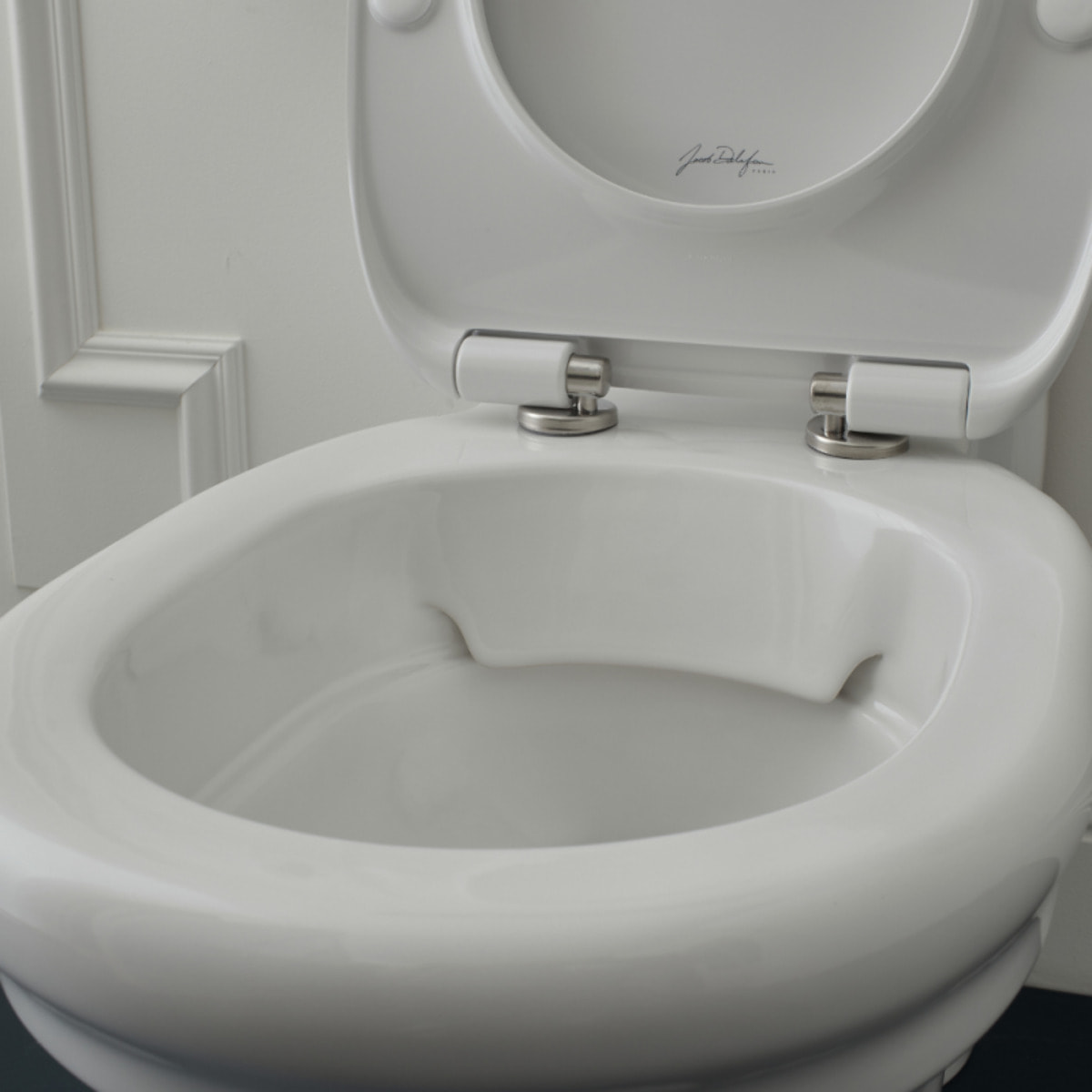 Pack WC suspendu sans bride Cléo 1889 + abattant frein de chute déclipsable + bâti support mur + plaque chromée