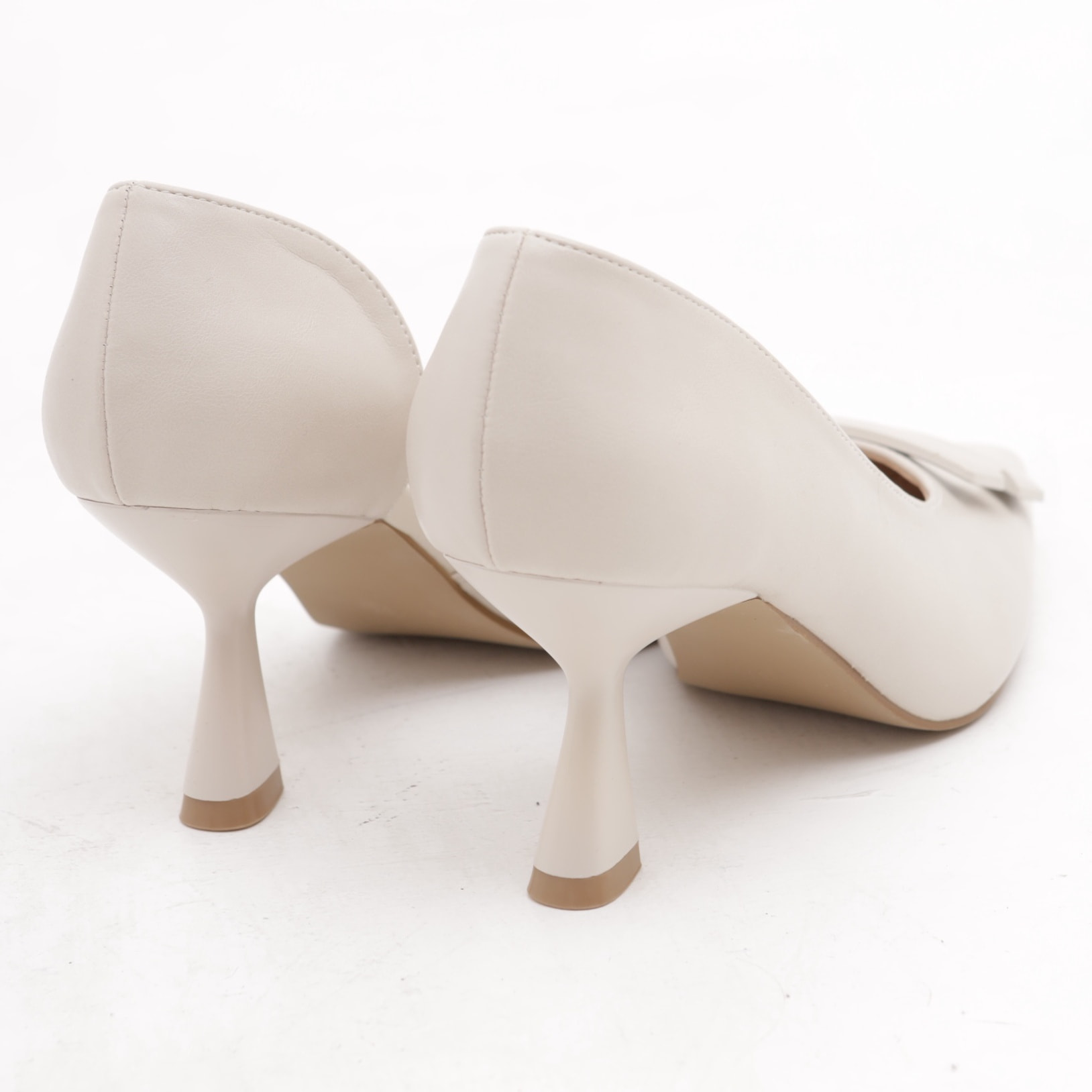 DECOLLETE' ASIMMETRICHE PANNA