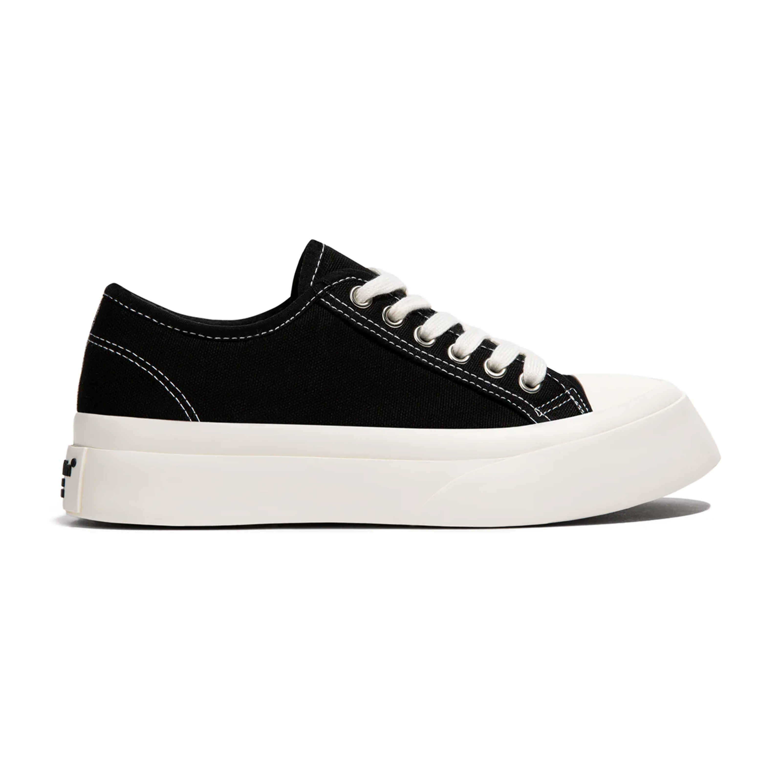 Zapatillas Bajas Holf Black en Negro D.Franklin