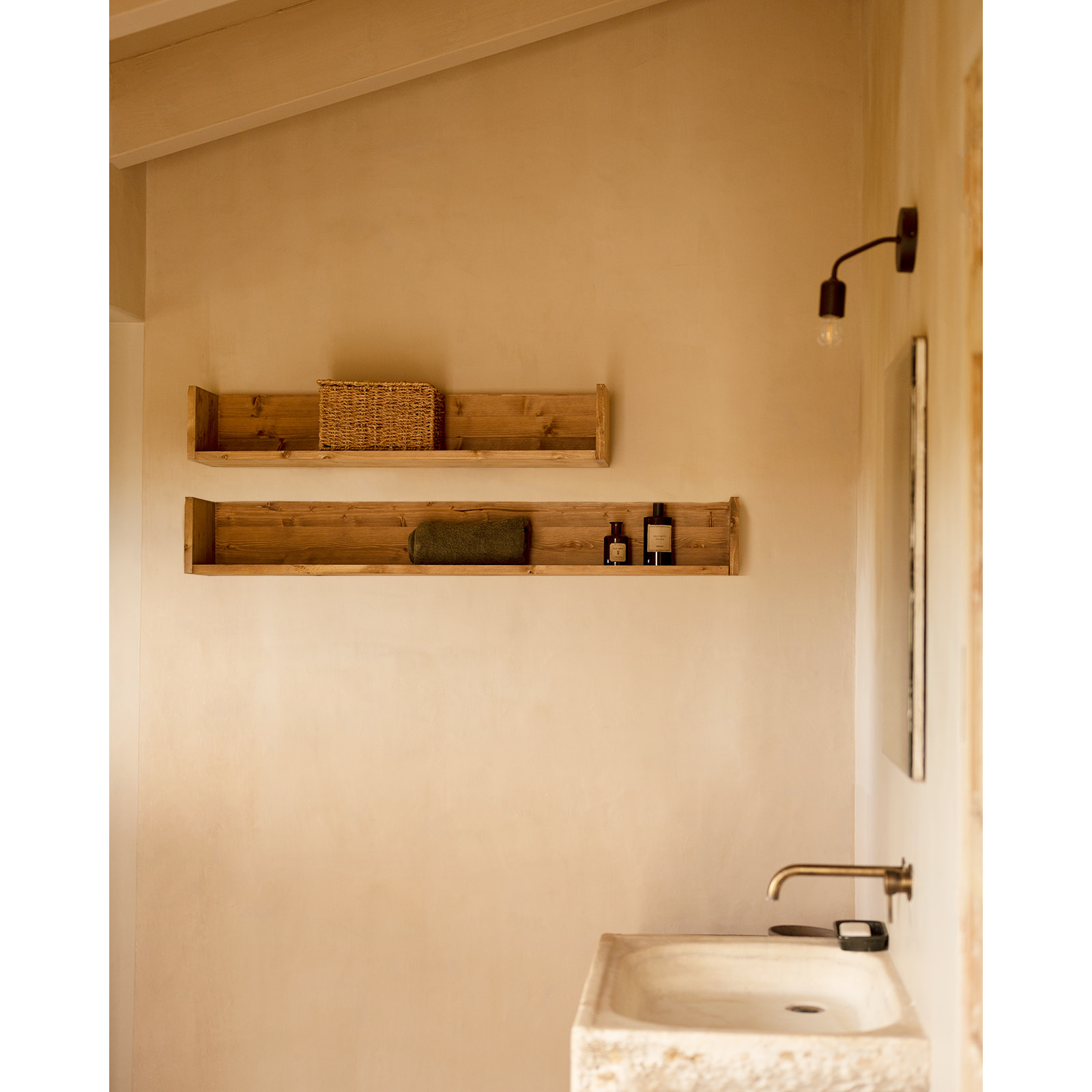 Estantería de madera maciza tono roble oscuro de varias medidas