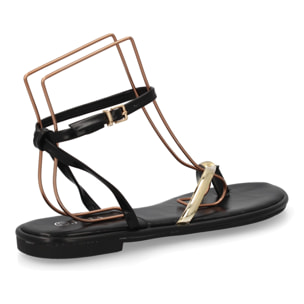 Sandalia plana tiras elegantes mujer