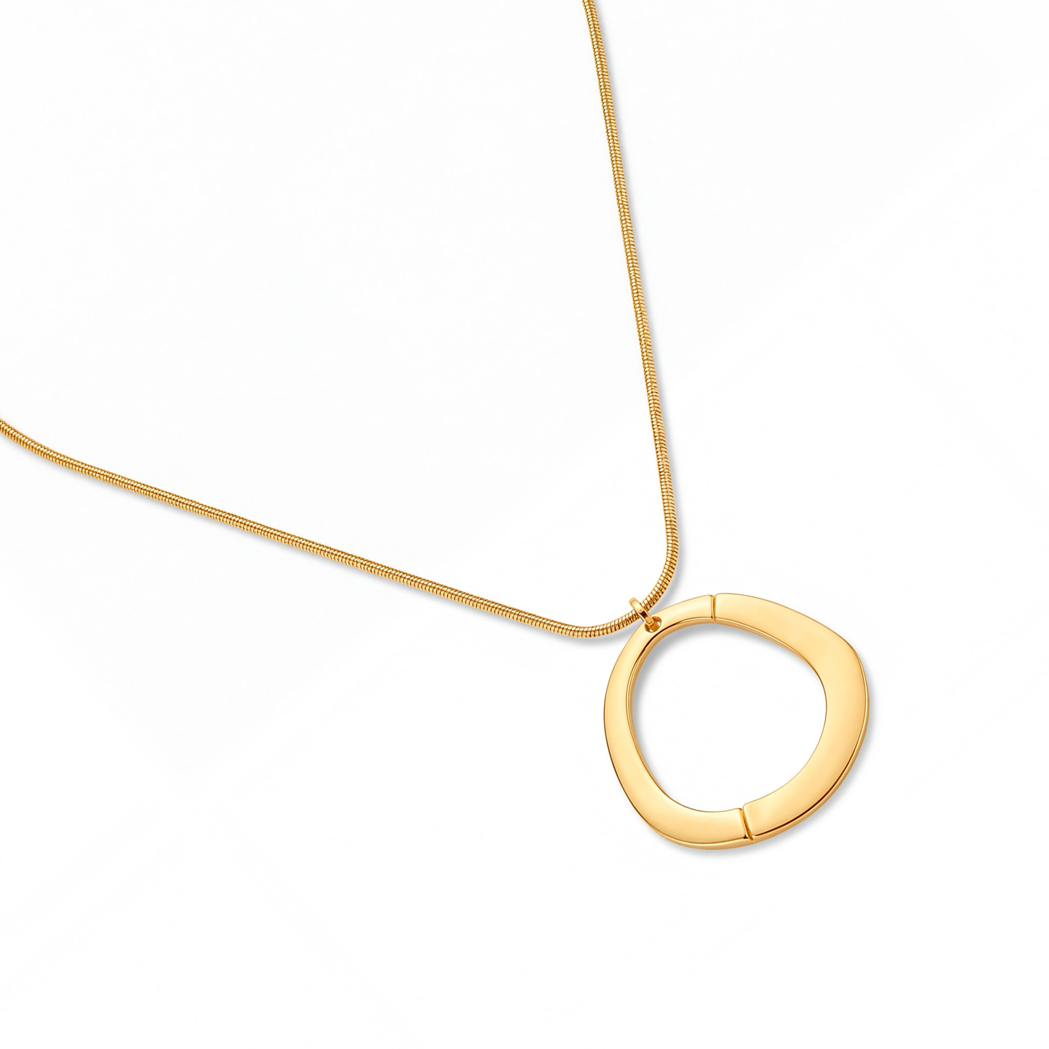 Collar acabado en oro amarillo de 18k
