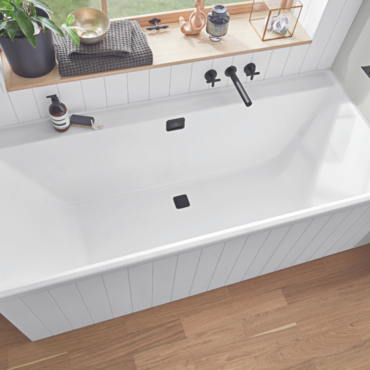 Baignoire droite antidérapante VILLEROY ET BOCH Collaro acrylique