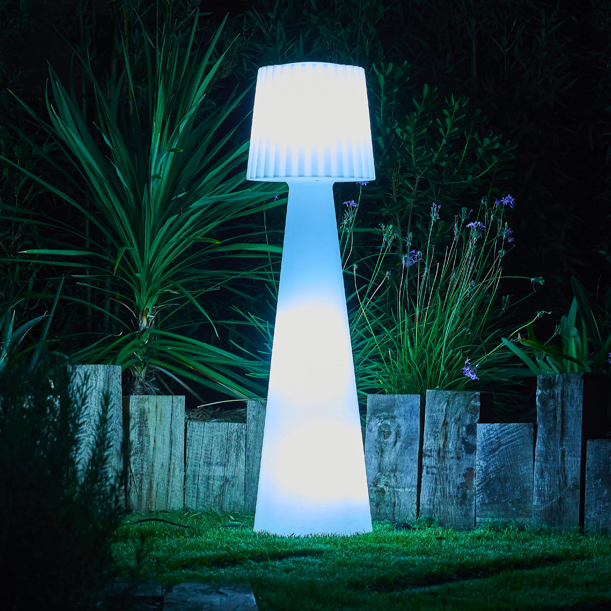 Lampadaire ext filaire LADY H150CM
