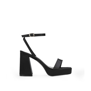 Sandalias de tacón campana negras