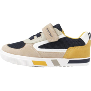 Zapatillas Niño de la marca GEOX  modelo B KILWI B. B MARRON CLARO