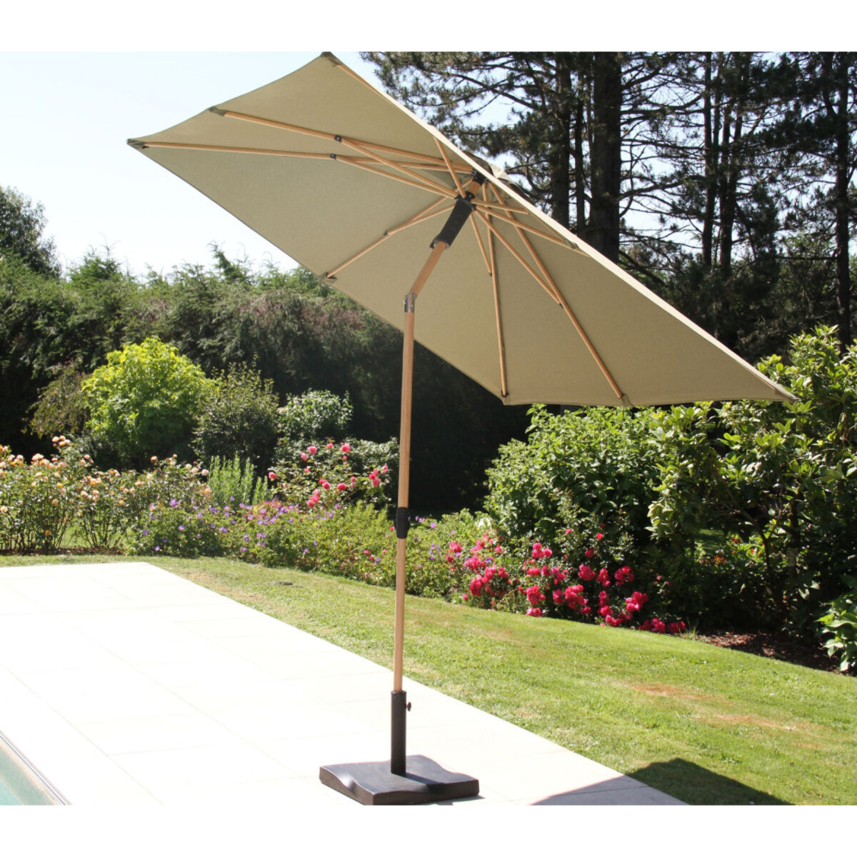 Parasol droit Ø2,4m - effet bois - vert sauge - RUBIS