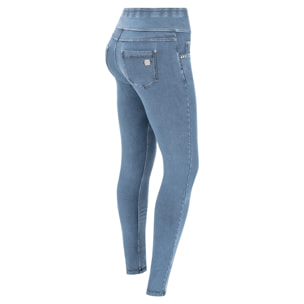 Pantaloni N.O.W.® skinny a vita alta in jersey denim