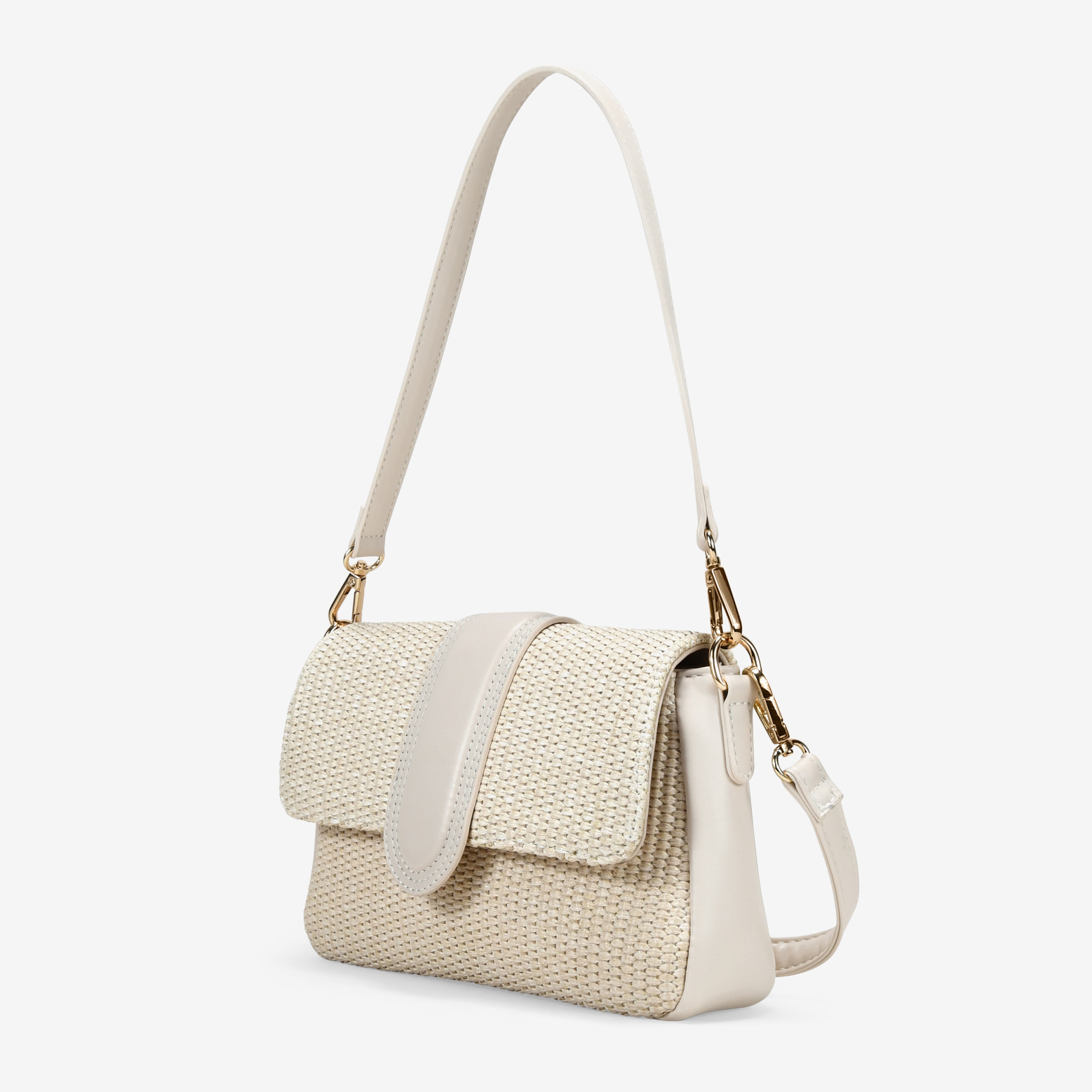 Bolso de hombro beige en rafia con solapa