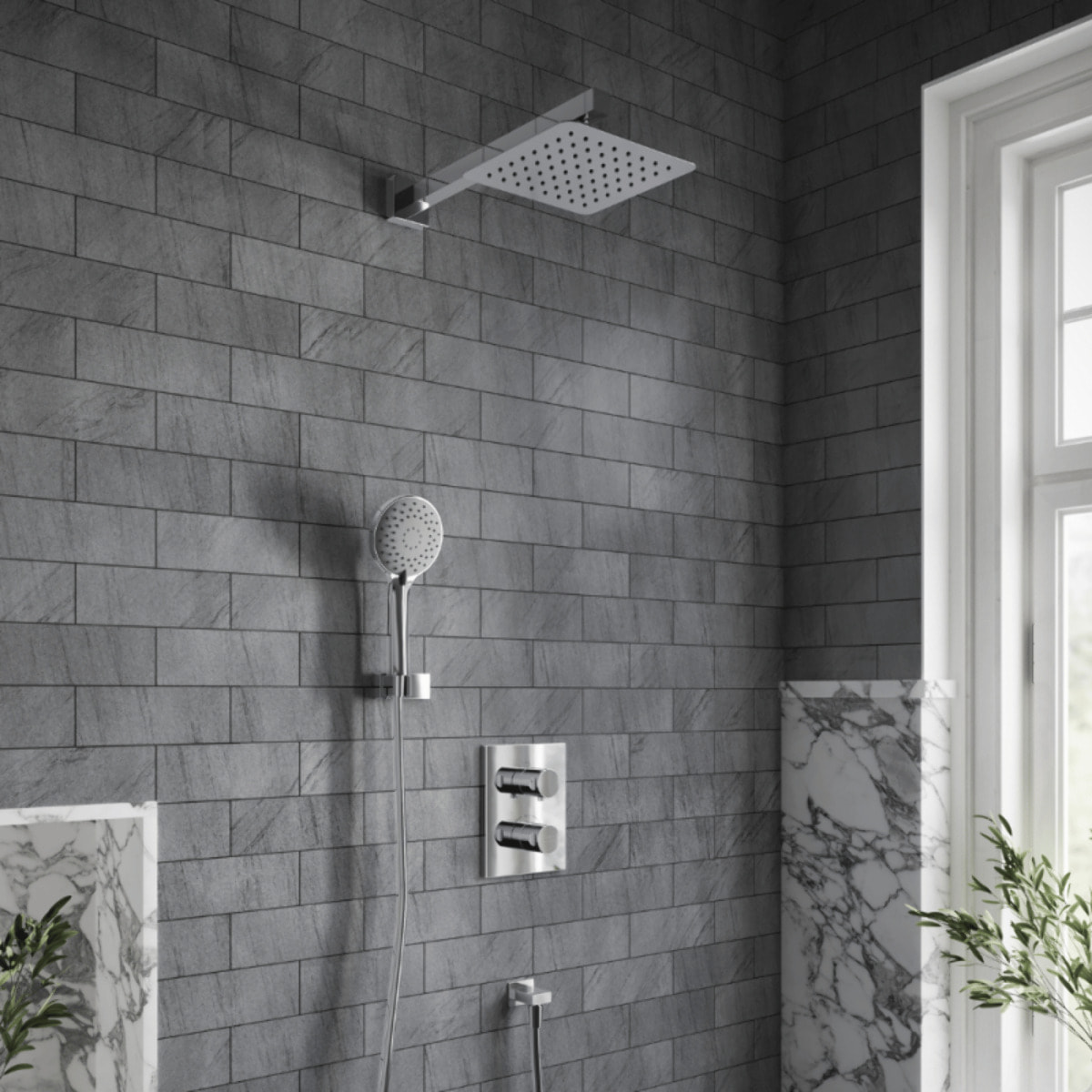 Bras mural pour douche de tête Universal Showers rectangle chromé