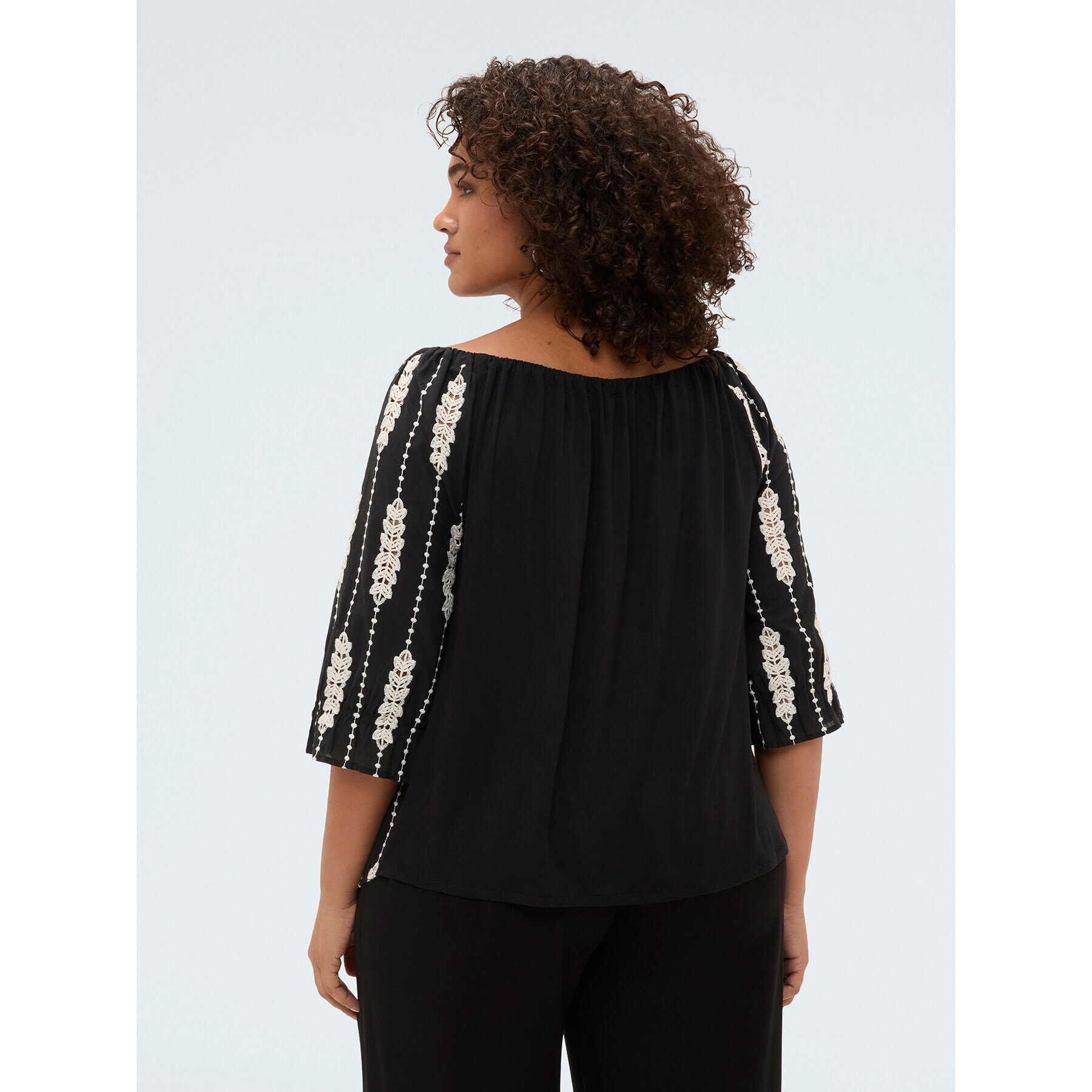 Fiorella Rubino - Blusa off shoulders con bordados - Negro