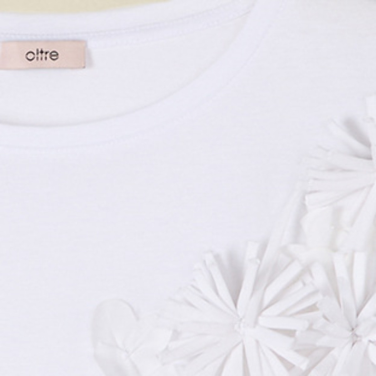 Oltre - Camiseta con aplicaciones florales - Blanco