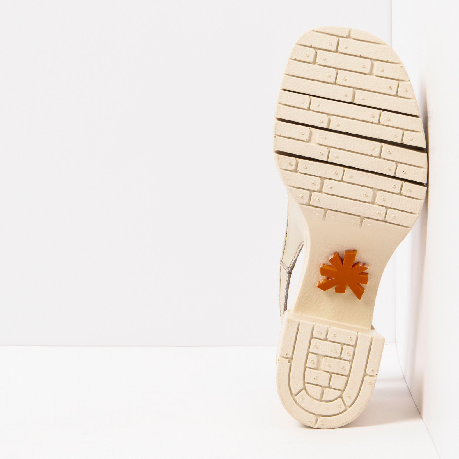 Sandalias con tacón 1994 SHINNY CREAM/ EIVISSA color Cream