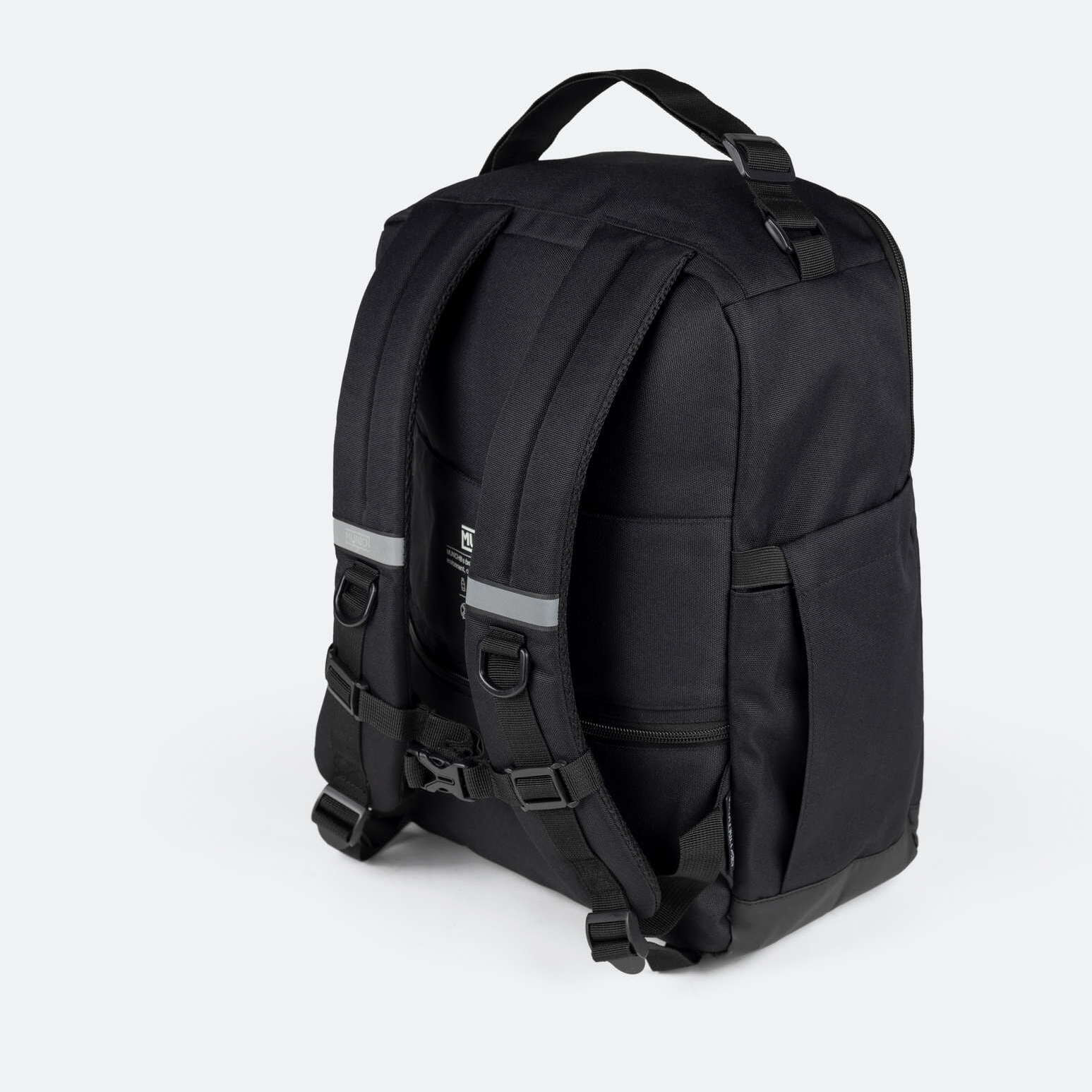 Mochila negra de poliéster reciclado MUNICH GATE X-39 UNDERSEAT BACKPACK