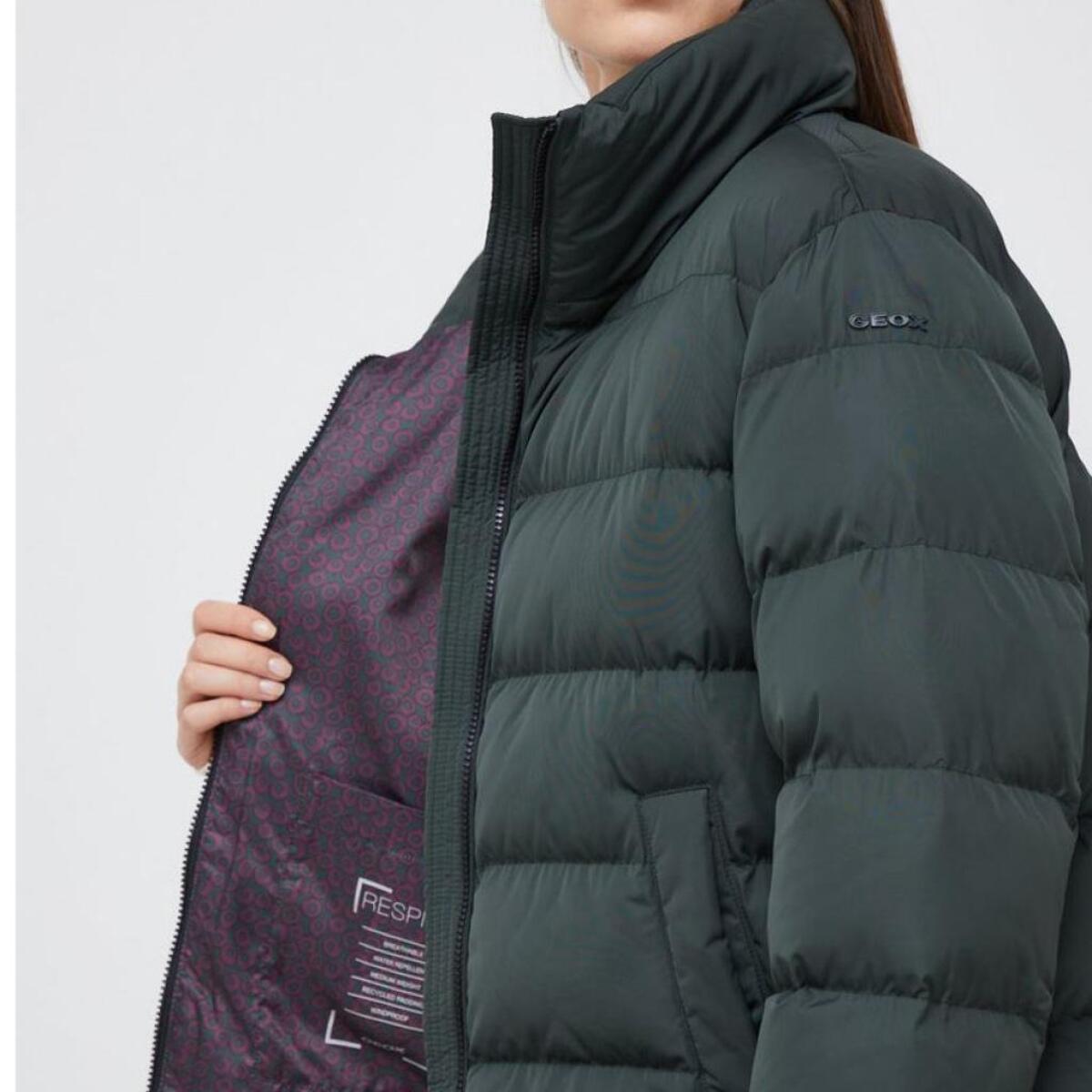 Abrigos Mujer de la marca GEOX  modelo W ANYLLA SHORT PARKA VERDE