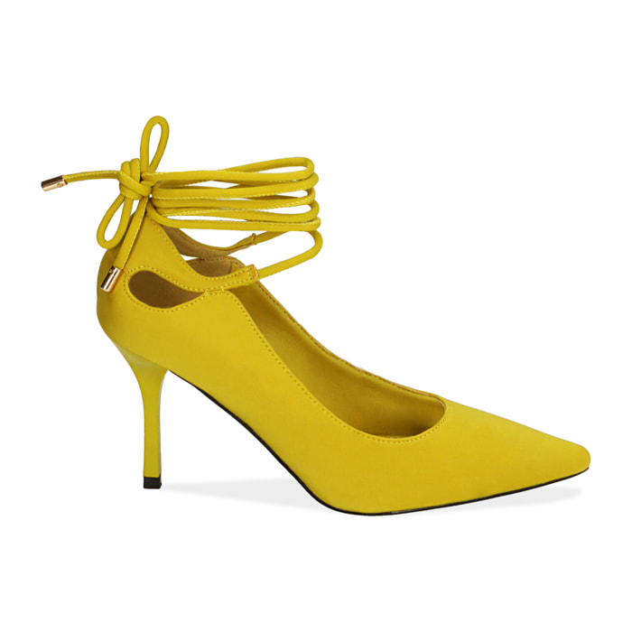 Zapato de tacón de lycra amarillo, talla 8,5 cm.