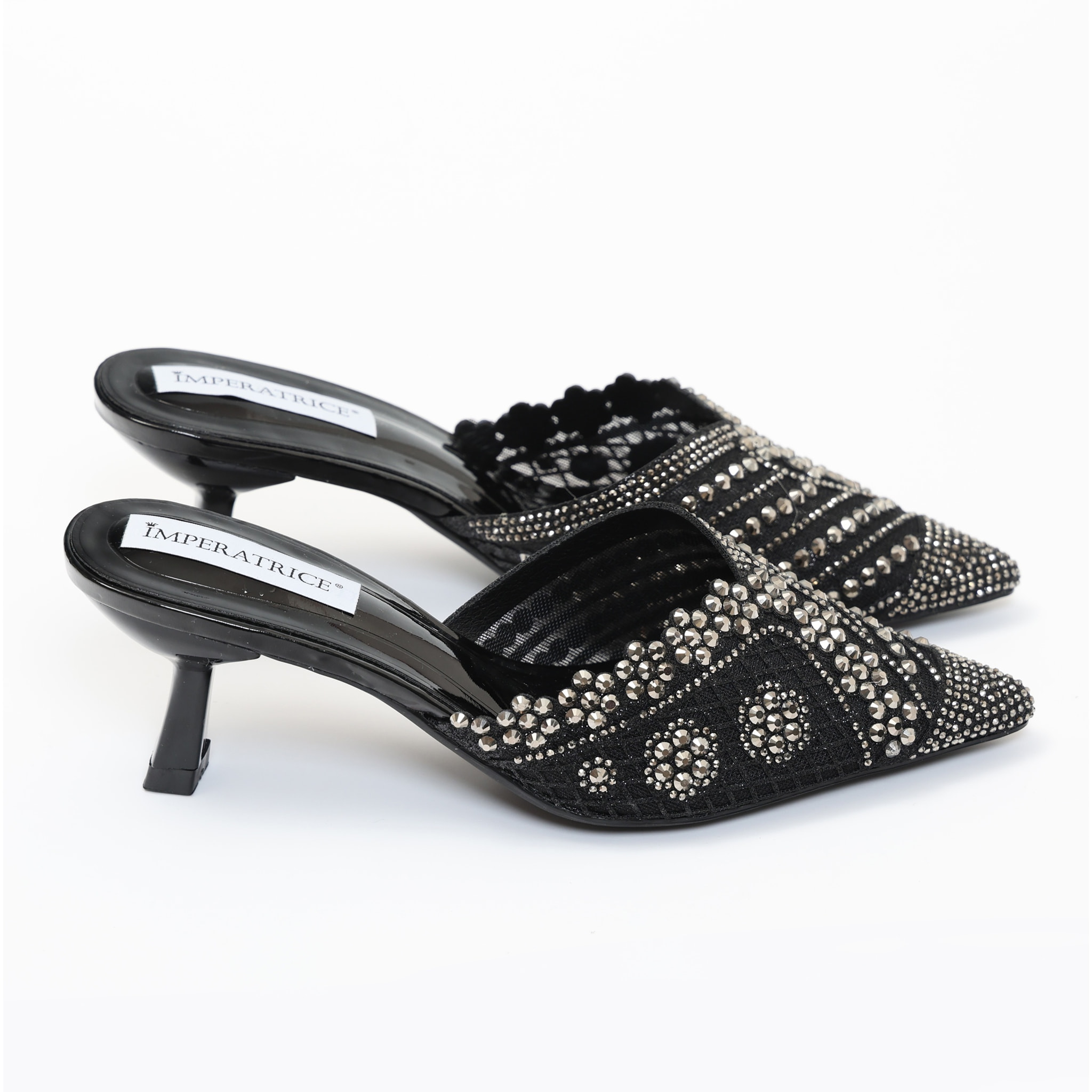 Sandali in simil pelle con tacco a rocchetto e tomaia gioiello