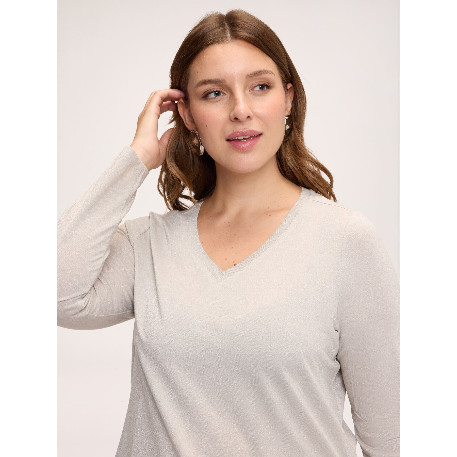 Fiorella Rubino - T-shirt in jersey laminato scollo a V - Beige