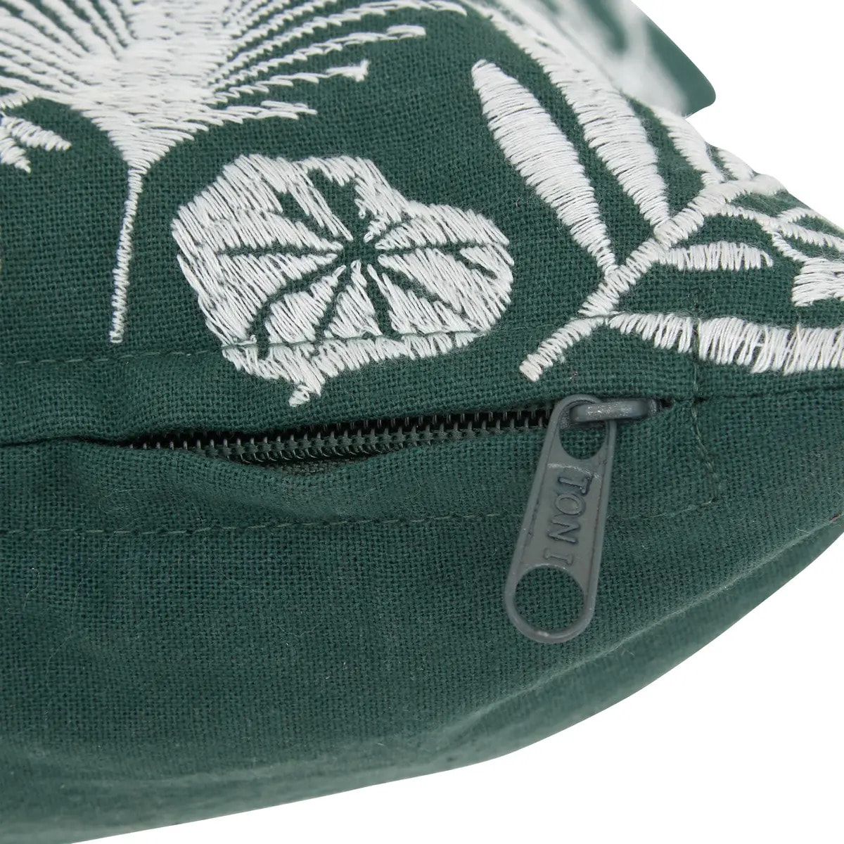 Coussin brodé The palm resort 45x45cm vert