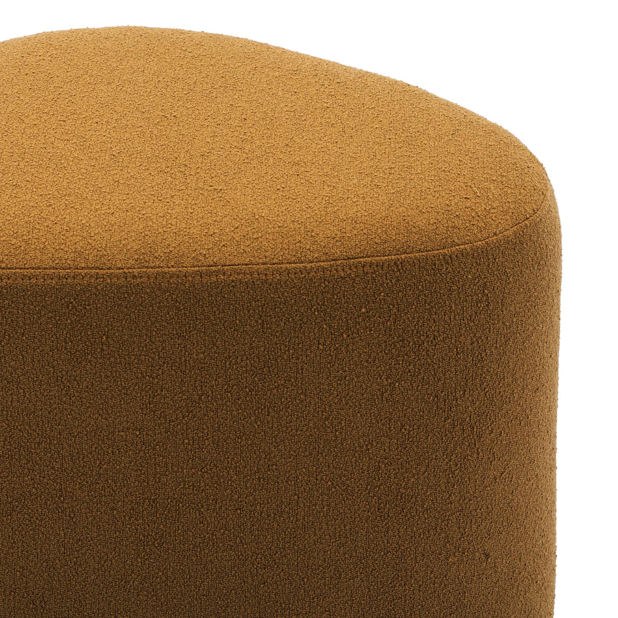 tabouret. pouf en forme de galet en tissu moutarde. TAO L 60 x P 44 x H 40cm