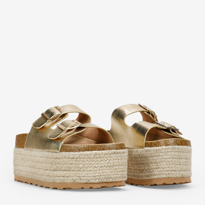 Sandalias con plataforma doradas de esparto