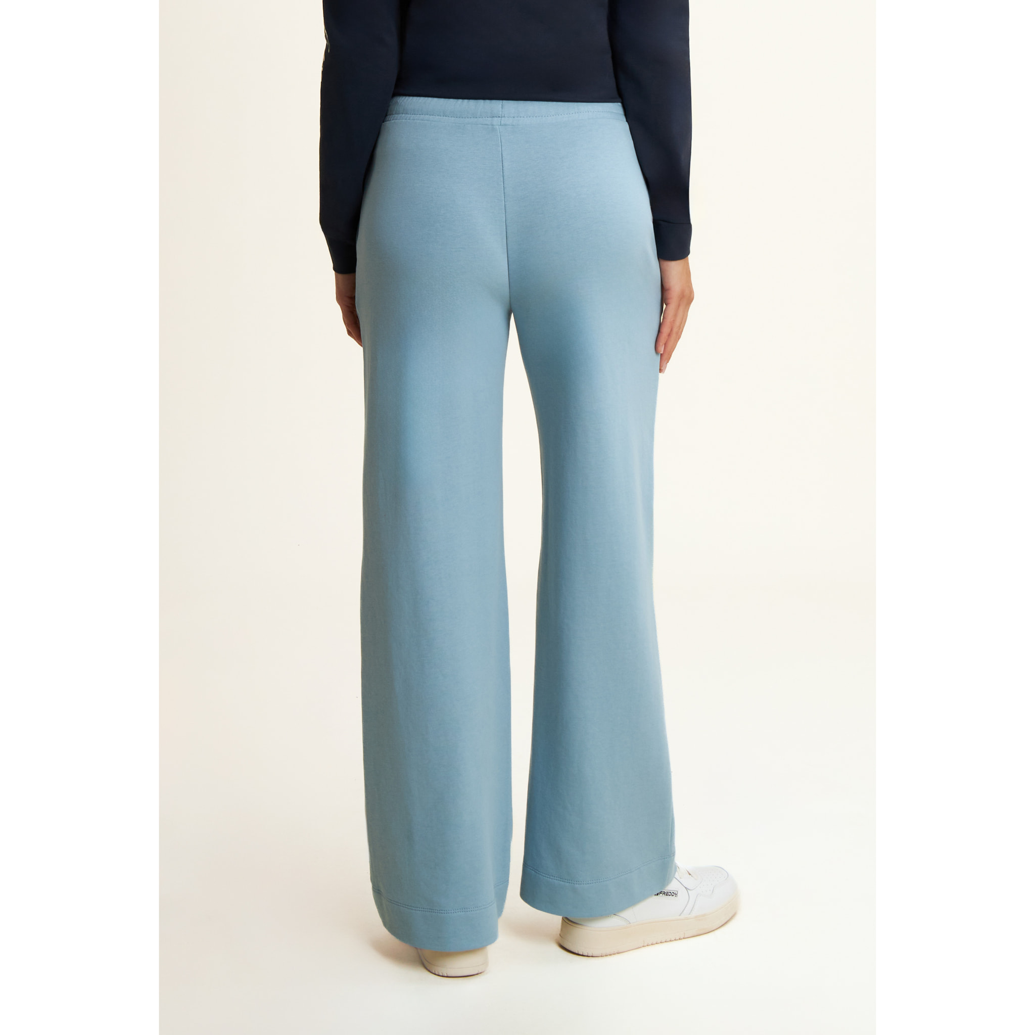 Jogger regular fit in french terry con gamba ampia