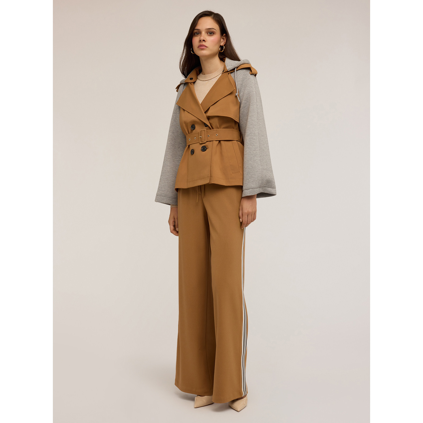 Motivi - Gabardina con insertos de neopreno - Beige