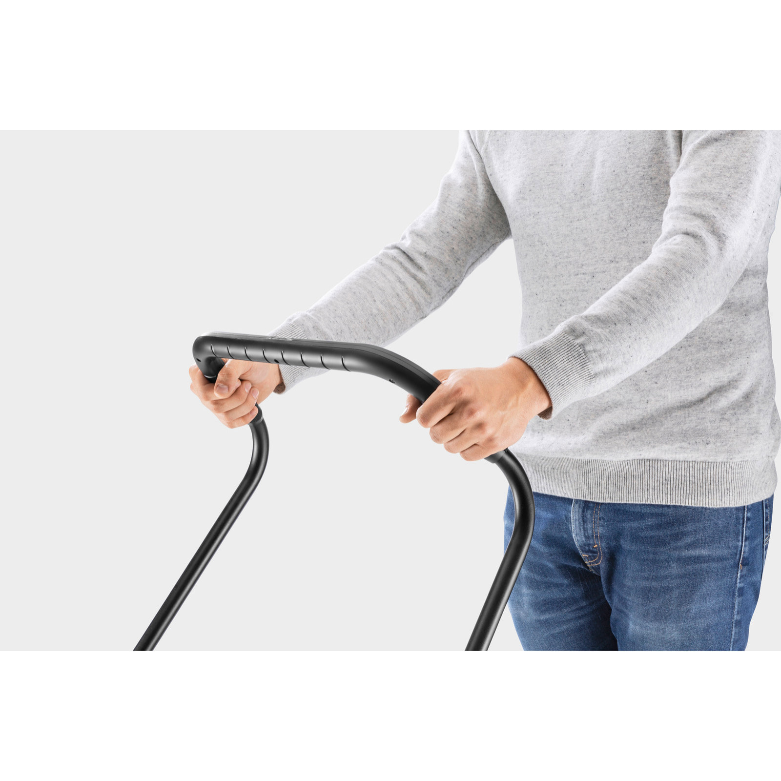 Balayeuse mécanique Karcher S 6 - Largeur de balayage 670 mm- Capacité du collecteur 38 L