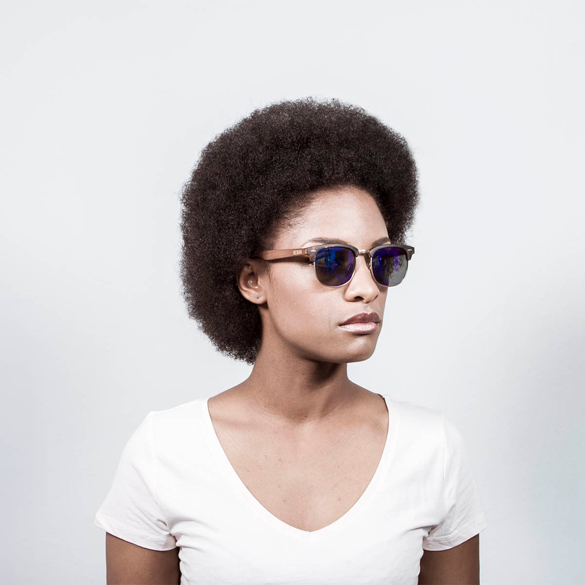 Gafas de sol OCEAN REMEMBER - De brazo marrón bambú con montura negro mate / Revo azul