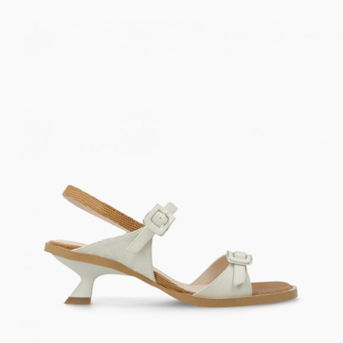 SANDALIAS BLANCAS ICABILA